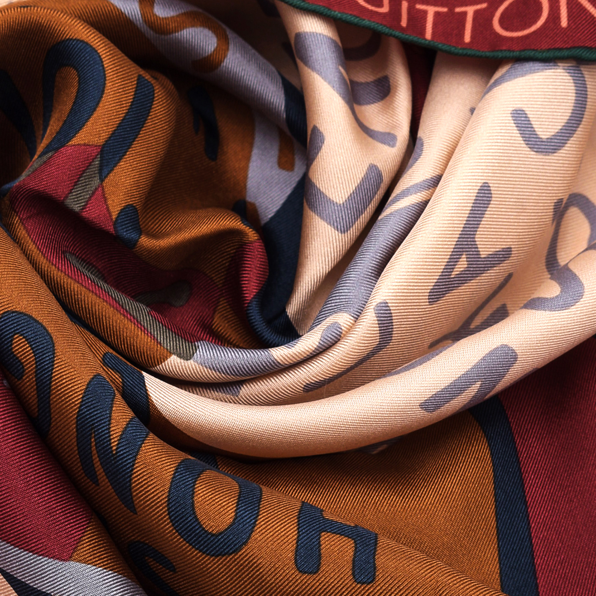 Louis Vuitton - Marron / Blue Cities Trunks and Bags Square Scarf